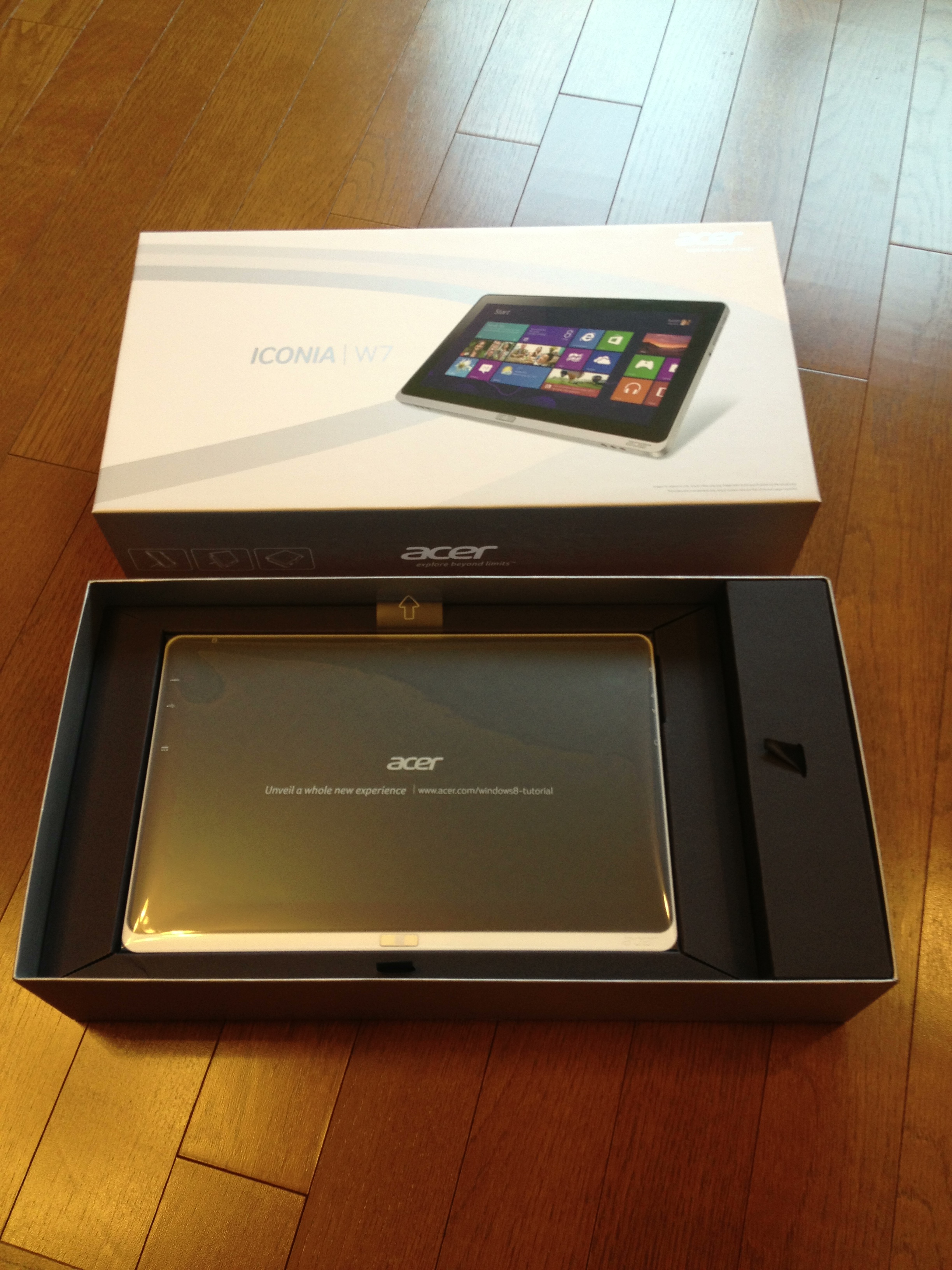 Acer ICONIA W700