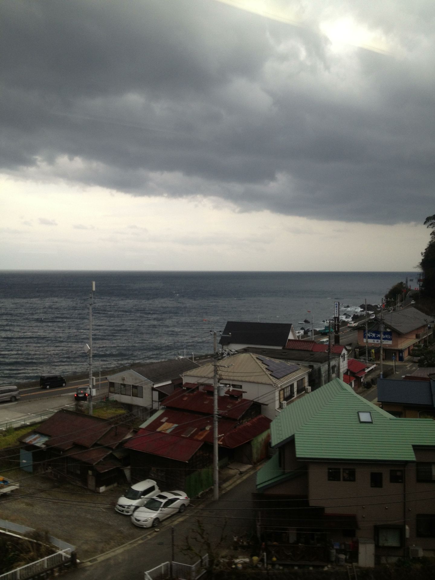 熱海の海岸散歩するー