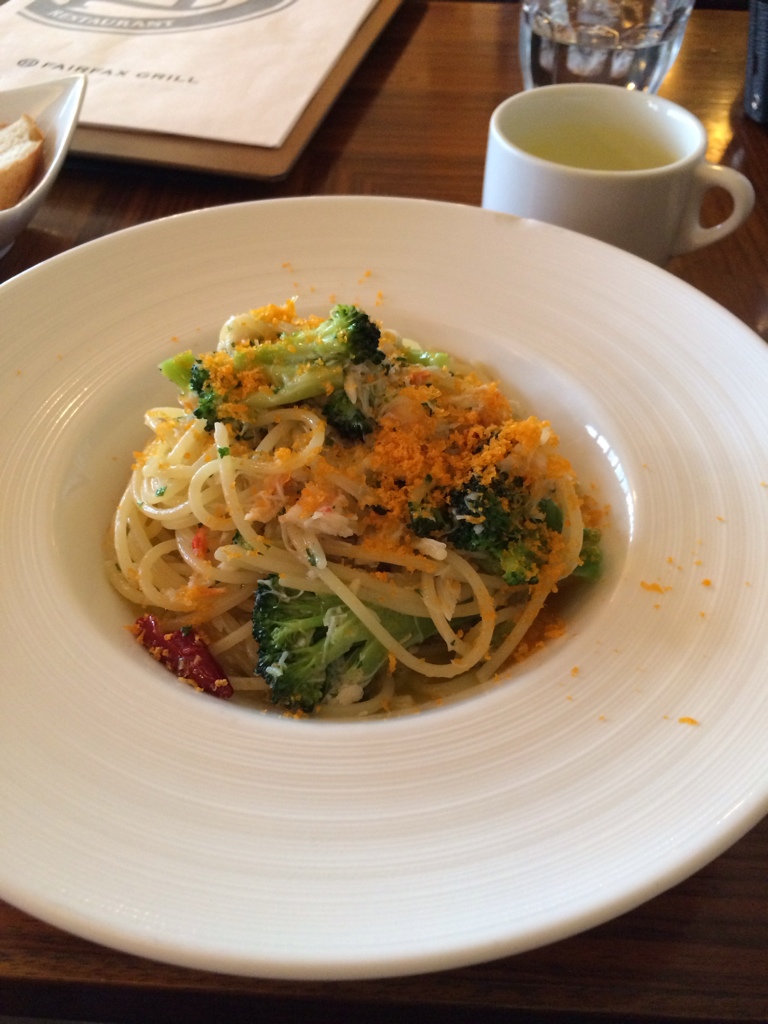 舟町のFairfax Grill で昼メシ